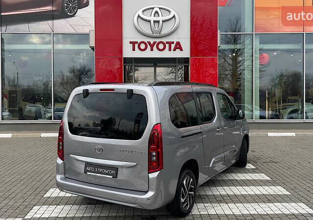 Серый Тойота Proace City Verso, объемом двигателя 1.5 л и пробегом 1 тыс. км за 31322 $, фото 17 на Automoto.ua