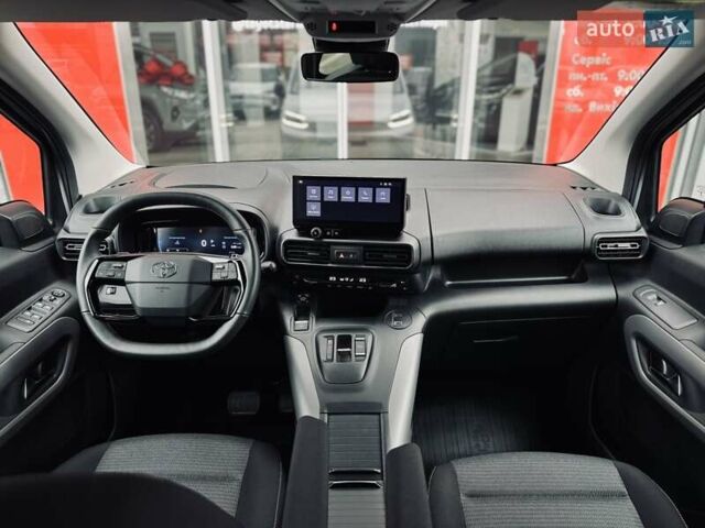 Серый Тойота Proace City Verso, объемом двигателя 1.5 л и пробегом 1 тыс. км за 33214 $, фото 8 на Automoto.ua