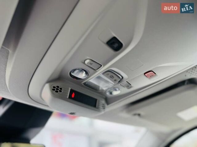 Серый Тойота Proace City Verso, объемом двигателя 1.5 л и пробегом 1 тыс. км за 33214 $, фото 35 на Automoto.ua