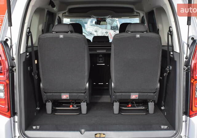 Сірий Тойота Proace City Verso, об'ємом двигуна 1.5 л та пробігом 1 тис. км за 33000 $, фото 9 на Automoto.ua