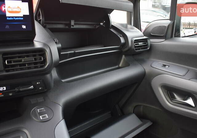 Сірий Тойота Proace City Verso, об'ємом двигуна 1.5 л та пробігом 1 тис. км за 33000 $, фото 26 на Automoto.ua