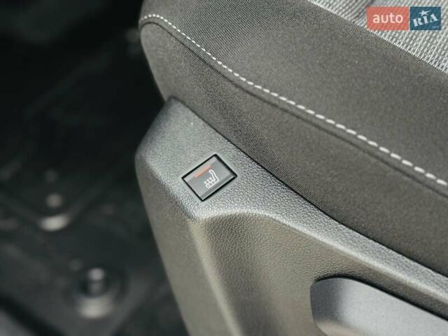 Серый Тойота Proace City Verso, объемом двигателя 1.5 л и пробегом 1 тыс. км за 33214 $, фото 25 на Automoto.ua