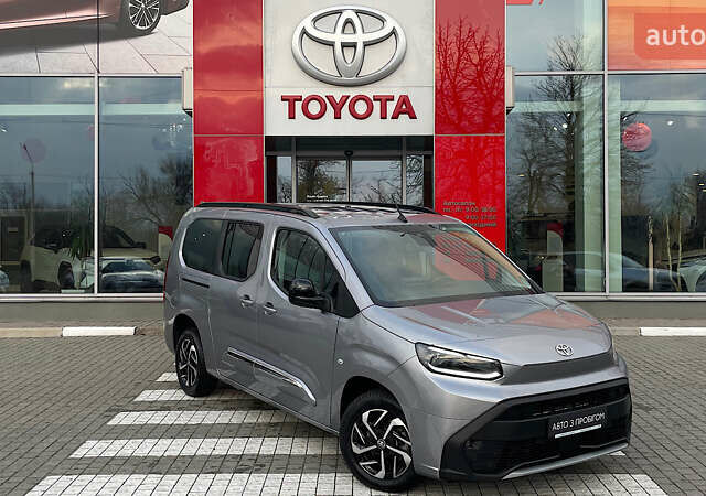 Серый Тойота Proace City Verso, объемом двигателя 1.5 л и пробегом 1 тыс. км за 31322 $, фото 18 на Automoto.ua