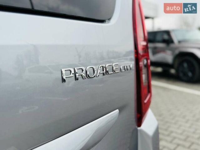 Серый Тойота Proace City Verso, объемом двигателя 1.5 л и пробегом 1 тыс. км за 33214 $, фото 45 на Automoto.ua