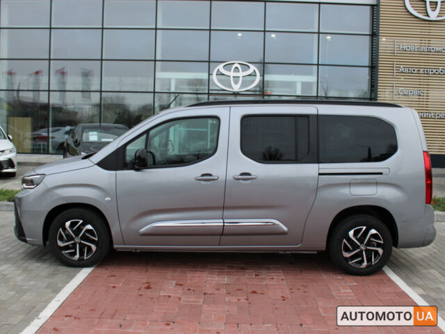 Серый Тойота Proace City Verso, объемом двигателя 1.5 л и пробегом 227 тыс. км за 31686 $, фото 4 на Automoto.ua
