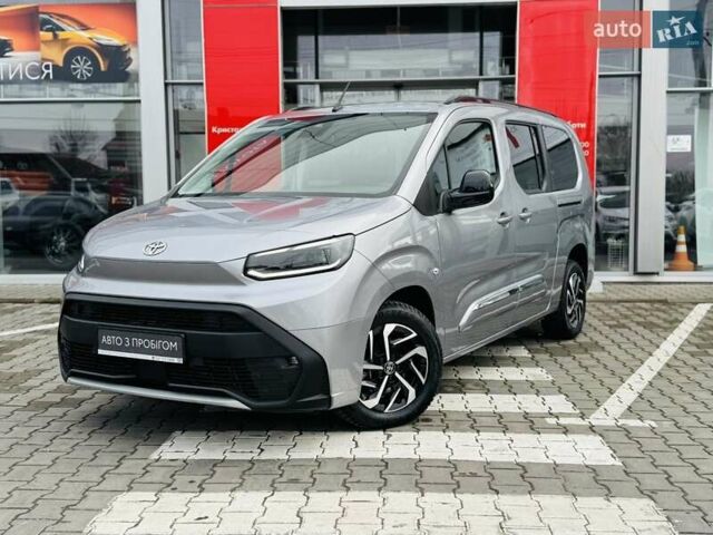 Серый Тойота Proace City Verso, объемом двигателя 1.5 л и пробегом 1 тыс. км за 33214 $, фото 1 на Automoto.ua