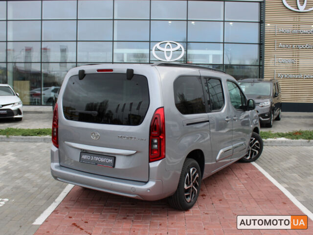 Серый Тойота Proace City Verso, объемом двигателя 1.5 л и пробегом 227 тыс. км за 31686 $, фото 7 на Automoto.ua