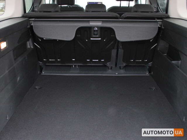 Серый Тойота Proace City Verso, объемом двигателя 1.5 л и пробегом 227 тыс. км за 31686 $, фото 11 на Automoto.ua