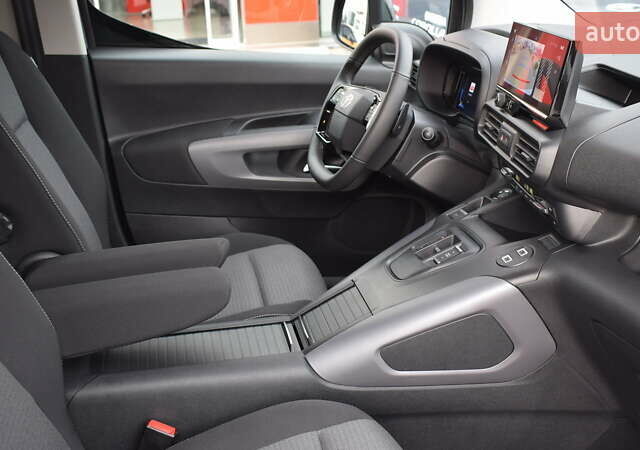 Сірий Тойота Proace City Verso, об'ємом двигуна 1.5 л та пробігом 1 тис. км за 33000 $, фото 5 на Automoto.ua