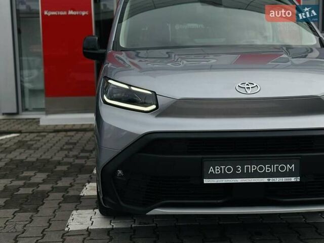 Серый Тойота Proace City Verso, объемом двигателя 1.5 л и пробегом 1 тыс. км за 33214 $, фото 43 на Automoto.ua