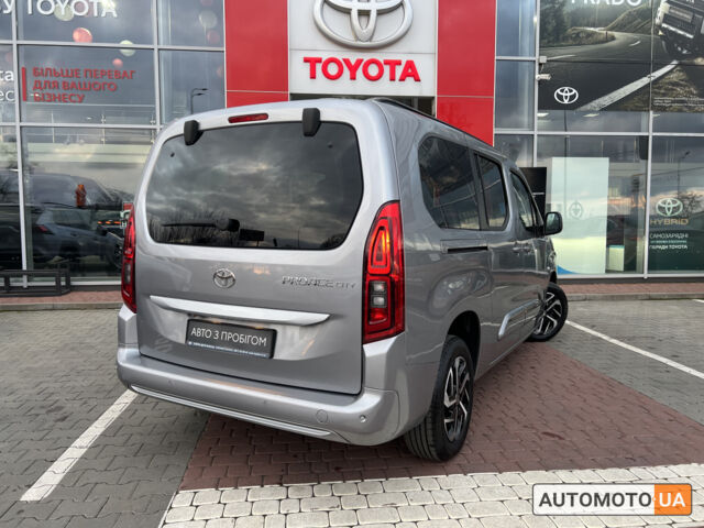 Сірий Тойота Proace City Verso, об'ємом двигуна 1.5 л та пробігом 300 тис. км за 32853 $, фото 7 на Automoto.ua
