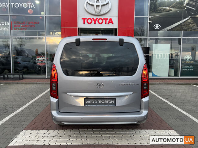 Сірий Тойота Proace City Verso, об'ємом двигуна 1.5 л та пробігом 300 тис. км за 32853 $, фото 5 на Automoto.ua