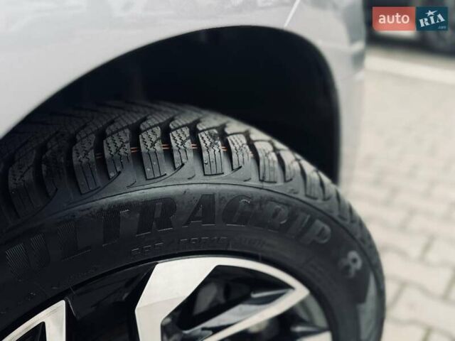 Серый Тойота Proace City Verso, объемом двигателя 1.5 л и пробегом 1 тыс. км за 33214 $, фото 39 на Automoto.ua