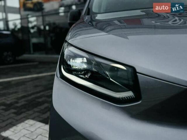 Серый Тойота Proace City Verso, объемом двигателя 1.5 л и пробегом 1 тыс. км за 33214 $, фото 42 на Automoto.ua