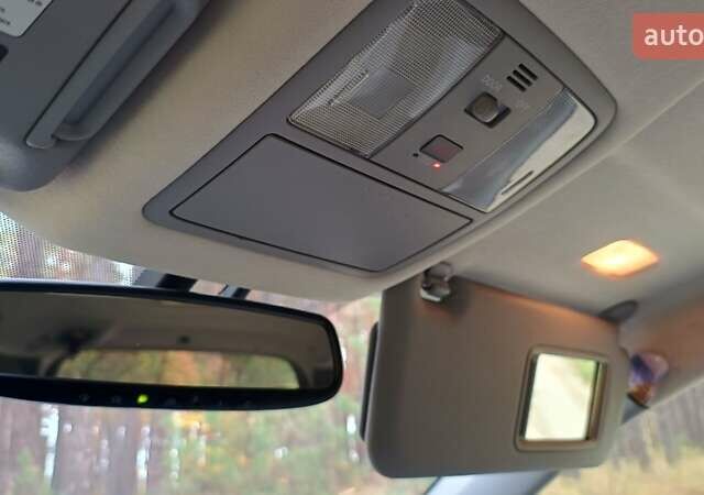 Белый Тойота RAV4 EV, объемом двигателя 0 л и пробегом 172 тыс. км за 11100 $, фото 1 на Automoto.ua