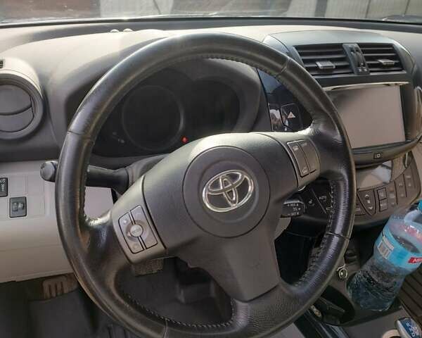 Білий Тойота RAV4 EV, об'ємом двигуна 0 л та пробігом 180 тис. км за 11700 $, фото 47 на Automoto.ua