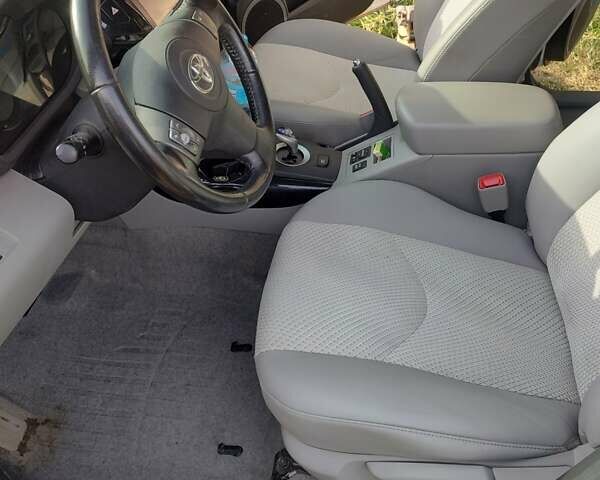 Білий Тойота RAV4 EV, об'ємом двигуна 0 л та пробігом 180 тис. км за 11700 $, фото 44 на Automoto.ua