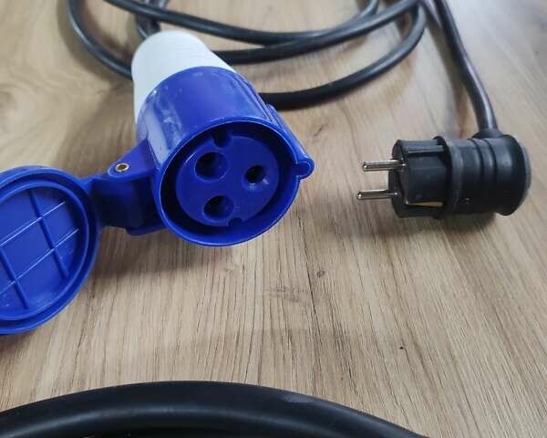 Білий Тойота RAV4 EV, об'ємом двигуна 0 л та пробігом 180 тис. км за 11700 $, фото 22 на Automoto.ua