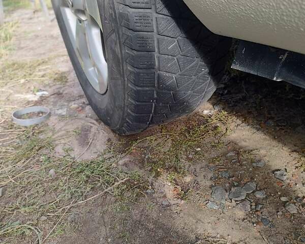 Білий Тойота RAV4 EV, об'ємом двигуна 0 л та пробігом 180 тис. км за 11700 $, фото 57 на Automoto.ua