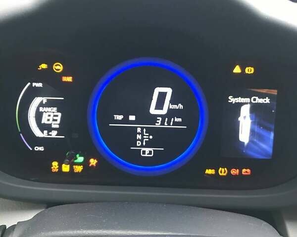 Белый Тойота RAV4 EV, объемом двигателя 0 л и пробегом 146 тыс. км за 10800 $, фото 6 на Automoto.ua