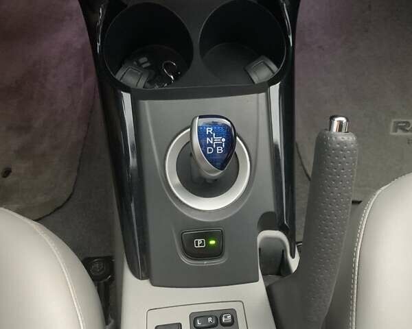 Білий Тойота RAV4 EV, об'ємом двигуна 0 л та пробігом 93 тис. км за 13700 $, фото 13 на Automoto.ua