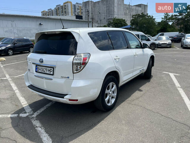 Белый Тойота RAV4 EV, объемом двигателя 0 л и пробегом 226 тыс. км за 8500 $, фото 6 на Automoto.ua