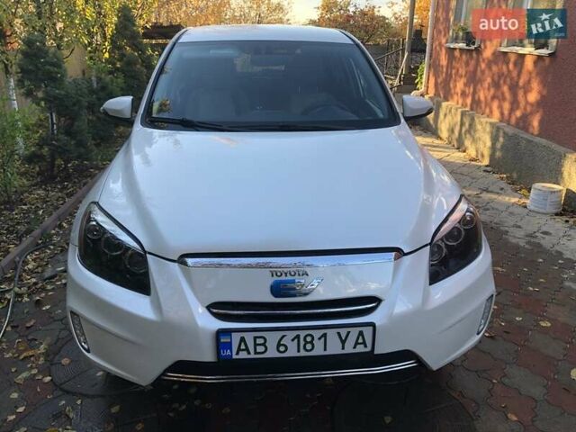 Білий Тойота RAV4 EV, об'ємом двигуна 0 л та пробігом 152 тис. км за 11400 $, фото 1 на Automoto.ua