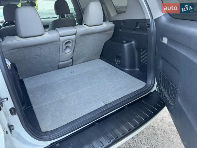Тойота RAV4 EV 2013 в Житомире на Automoto.ua Белый Тойота RAV4 EV, объемом двигателя 0 л и пробегом 158 тыс. км за 10400 $, фото 11 на Automoto.ua
