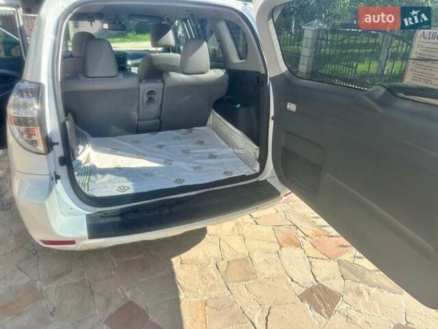 Белый Тойота RAV4 EV, объемом двигателя 0 л и пробегом 208 тыс. км за 9500 $, фото 10 на Automoto.ua