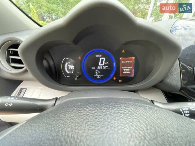 Белый Тойота RAV4 EV, объемом двигателя 0 л и пробегом 99 тыс. км за 11900 $, фото 11 на Automoto.ua