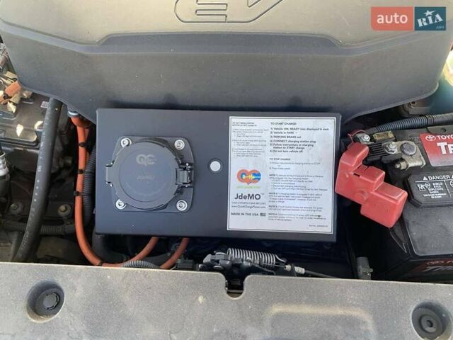 Білий Тойота RAV4 EV, об'ємом двигуна 0 л та пробігом 196 тис. км за 9950 $, фото 20 на Automoto.ua