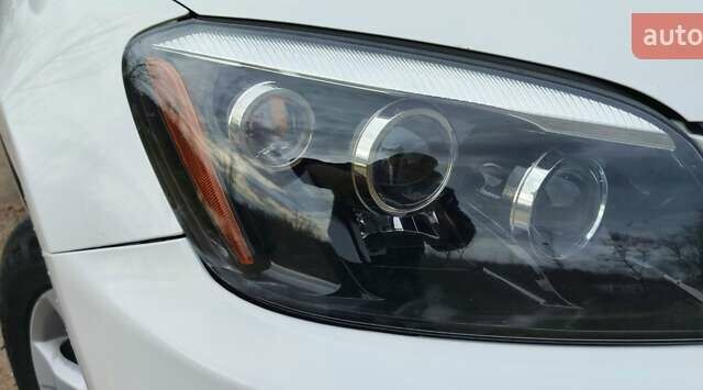 Білий Тойота RAV4 EV, об'ємом двигуна 0 л та пробігом 117 тис. км за 9300 $, фото 4 на Automoto.ua