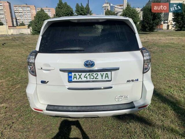 Білий Тойота RAV4 EV, об'ємом двигуна 0 л та пробігом 196 тис. км за 9950 $, фото 12 на Automoto.ua
