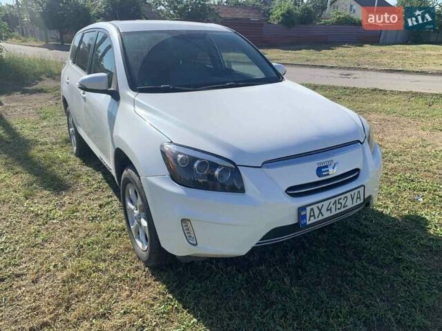 Білий Тойота RAV4 EV, об'ємом двигуна 0 л та пробігом 196 тис. км за 9950 $, фото 4 на Automoto.ua