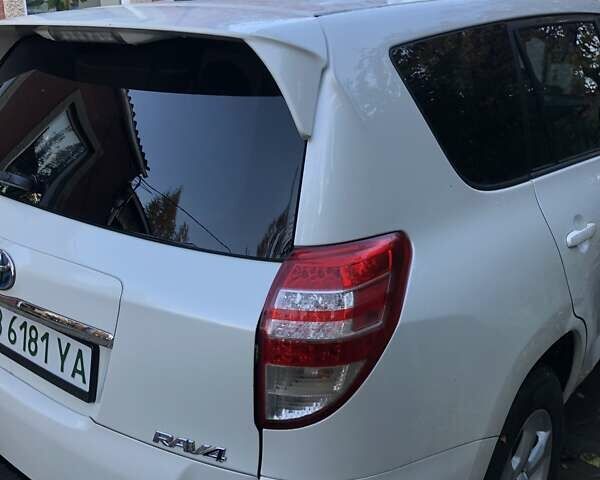 Білий Тойота RAV4 EV, об'ємом двигуна 0 л та пробігом 152 тис. км за 11400 $, фото 6 на Automoto.ua