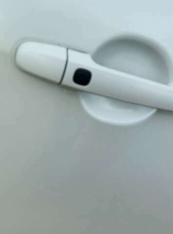 Білий Тойота RAV4 EV, об'ємом двигуна 0 л та пробігом 117 тис. км за 9300 $, фото 3 на Automoto.ua