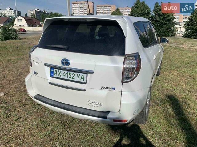 Білий Тойота RAV4 EV, об'ємом двигуна 0 л та пробігом 196 тис. км за 9950 $, фото 11 на Automoto.ua