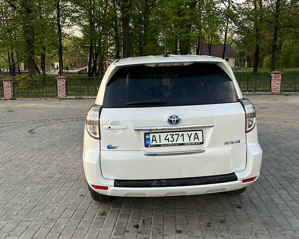 Тойота RAV4 EV 2014 в Владимирце на Automoto.ua Белый Тойота RAV4 EV, объемом двигателя 0 л и пробегом 180 тыс. км за 10000 $, фото 4 на Automoto.ua