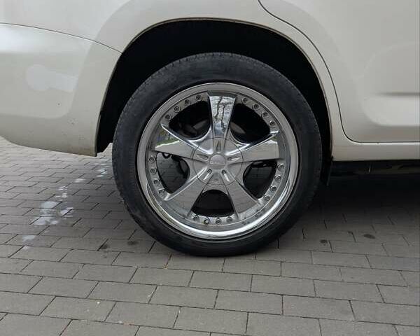 Тойота RAV4 EV 2014 в Одессе на Automoto.ua Белый Тойота RAV4 EV, объемом двигателя 0 л и пробегом 130 тыс. км за 13150 $, фото 5 на Automoto.ua