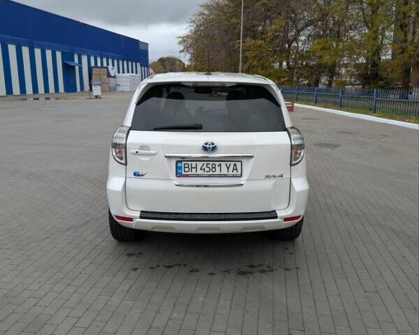 Тойота RAV4 EV 2014 в Одессе на Automoto.ua Белый Тойота RAV4 EV, объемом двигателя 0 л и пробегом 130 тыс. км за 13150 $, фото 6 на Automoto.ua