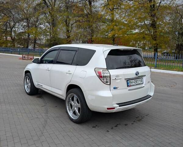 Тойота RAV4 EV 2014 в Одессе на Automoto.ua Белый Тойота RAV4 EV, объемом двигателя 0 л и пробегом 130 тыс. км за 13150 $, фото 9 на Automoto.ua