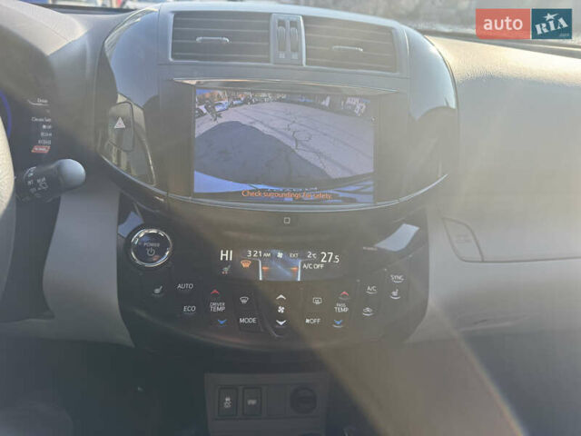 Білий Тойота RAV4 EV, об'ємом двигуна 0 л та пробігом 183 тис. км за 12000 $, фото 17 на Automoto.ua