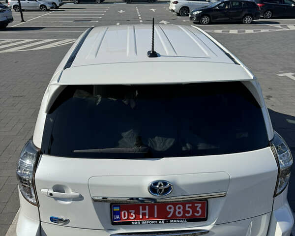 Білий Тойота RAV4 EV, об'ємом двигуна 0 л та пробігом 102 тис. км за 10200 $, фото 6 на Automoto.ua