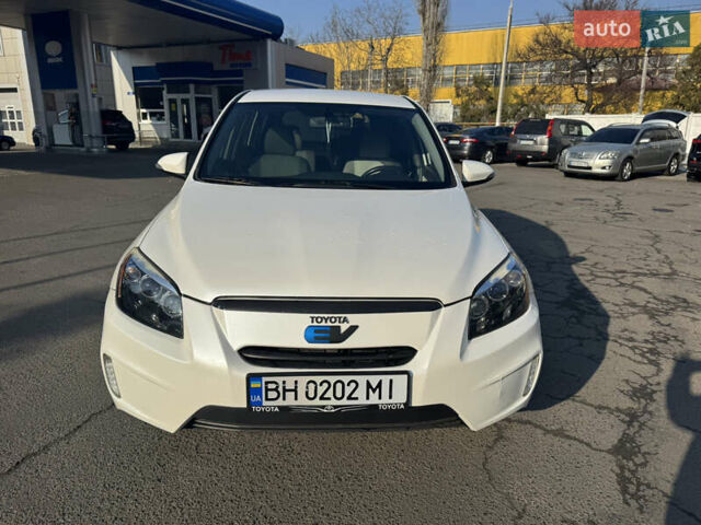 Білий Тойота RAV4 EV, об'ємом двигуна 0 л та пробігом 183 тис. км за 12000 $, фото 1 на Automoto.ua