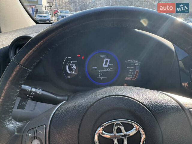 Білий Тойота RAV4 EV, об'ємом двигуна 0 л та пробігом 183 тис. км за 12000 $, фото 15 на Automoto.ua
