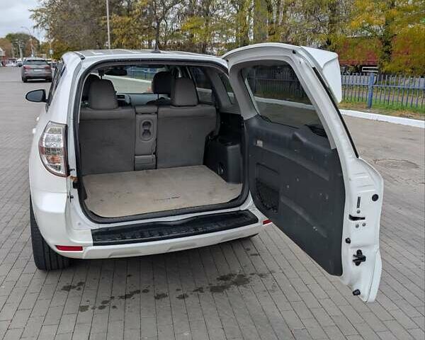 Тойота RAV4 EV 2014 в Одессе на Automoto.ua Белый Тойота RAV4 EV, объемом двигателя 0 л и пробегом 130 тыс. км за 13150 $, фото 7 на Automoto.ua