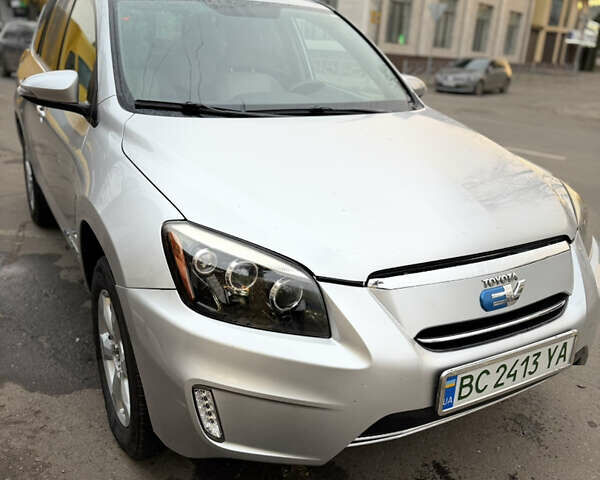 Тойота RAV4 EV, об'ємом двигуна 0 л та пробігом 149 тис. км за 12700 $, фото 4 на Automoto.ua