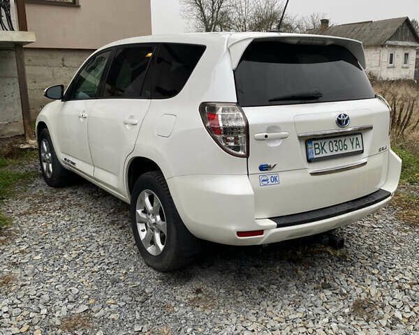 Тойота RAV4 EV, объемом двигателя 0 л и пробегом 148 тыс. км за 11000 $, фото 5 на Automoto.ua
