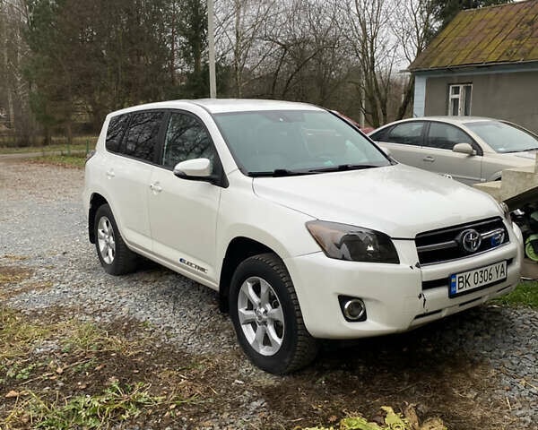 Тойота RAV4 EV, объемом двигателя 0 л и пробегом 148 тыс. км за 11000 $, фото 6 на Automoto.ua