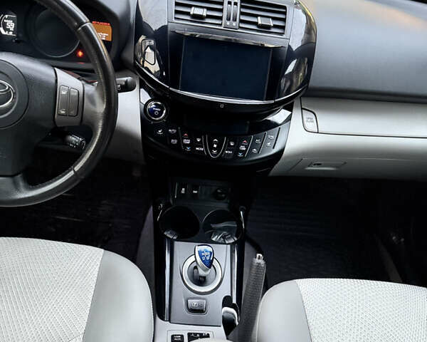 Тойота RAV4 EV, об'ємом двигуна 0 л та пробігом 149 тис. км за 12700 $, фото 8 на Automoto.ua